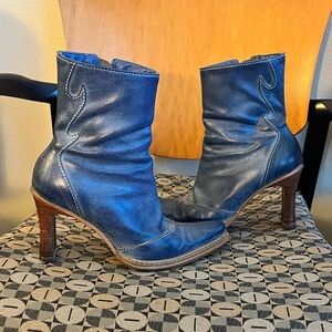 Blue leather western high heels boots Sz 5.5